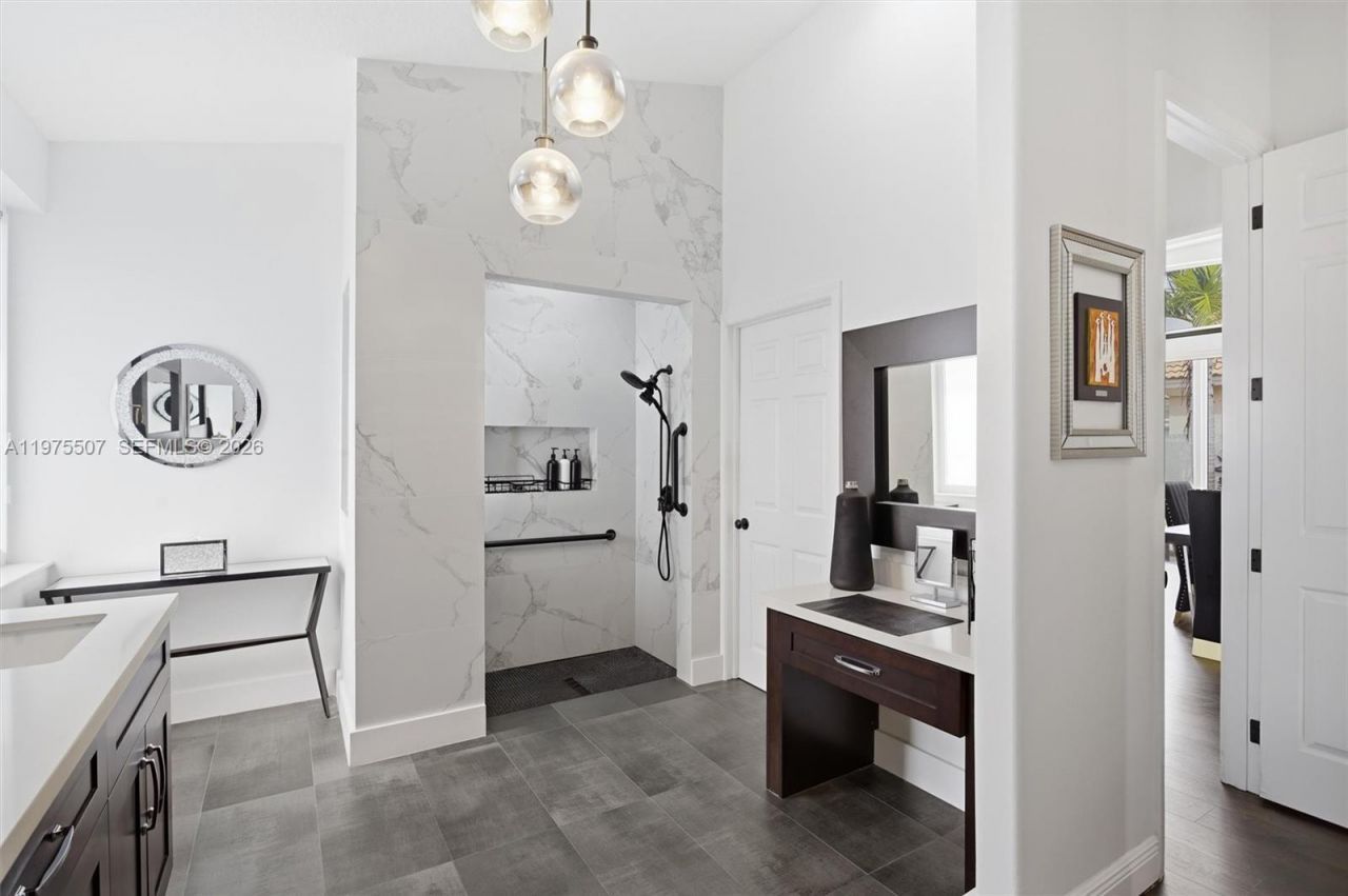 2931 SW 187th Ter, Miramar, FL 33029 Photo