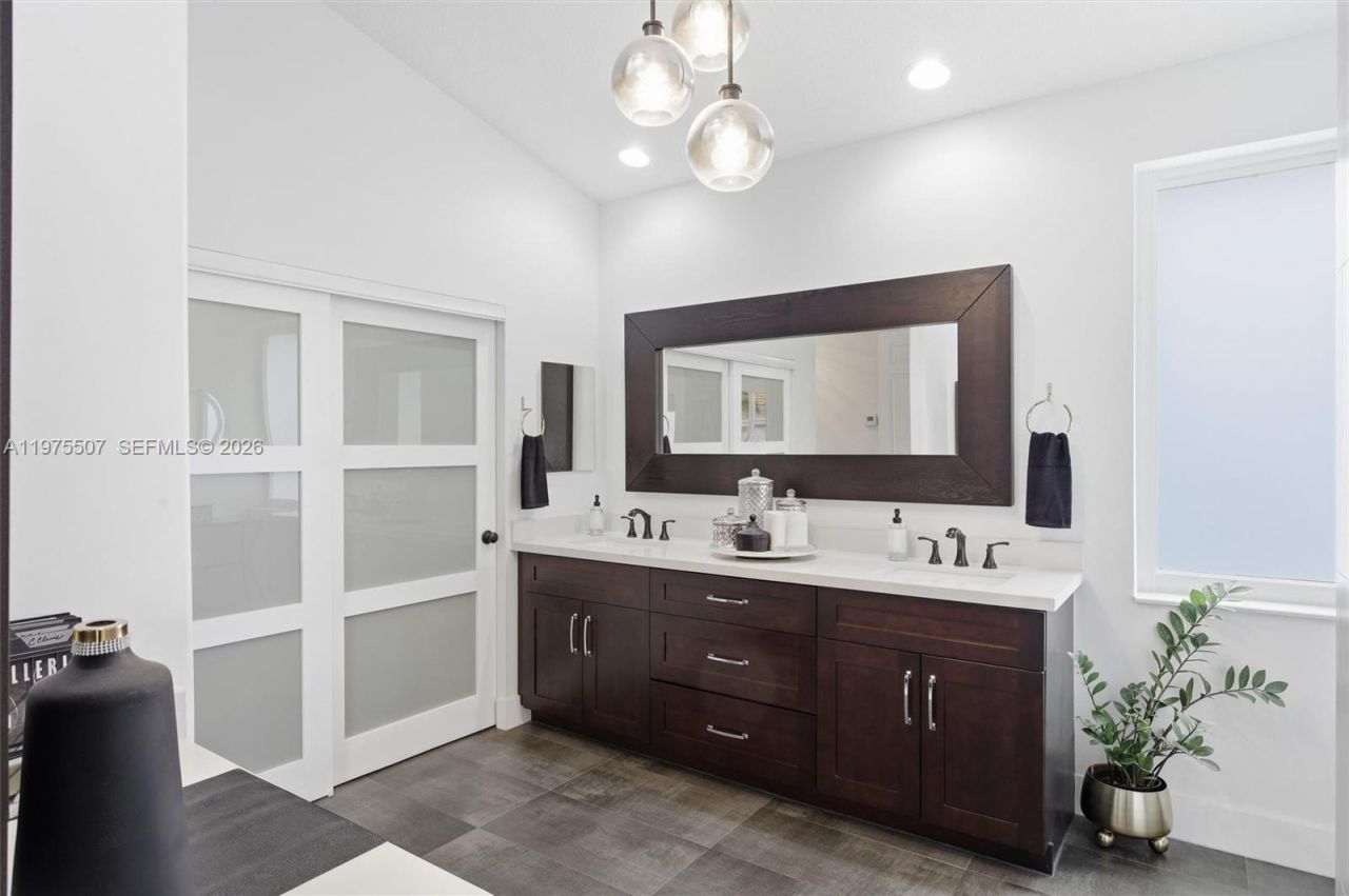 2931 SW 187th Ter, Miramar, FL 33029 Photo