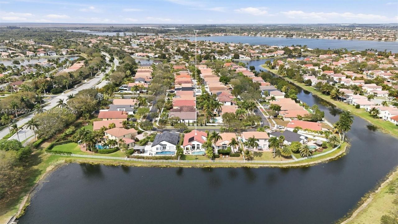 2931 SW 187th Ter, Miramar, FL 33029 Photo