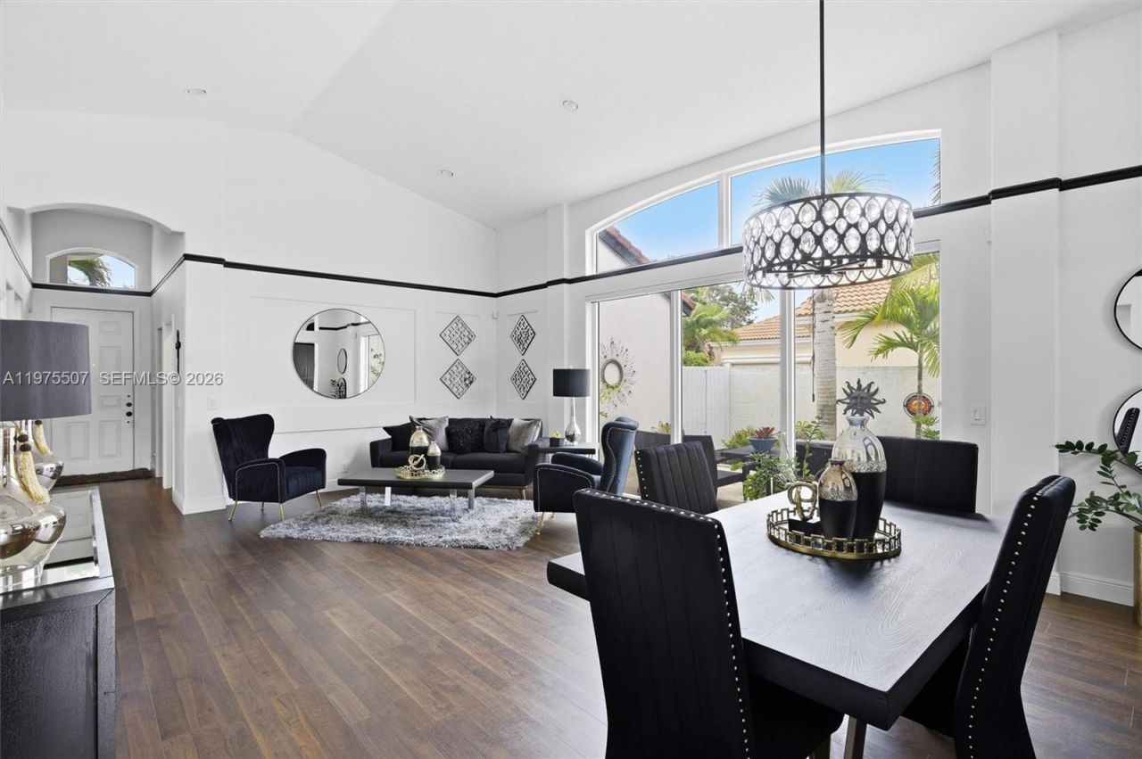 2931 SW 187th Ter, Miramar, FL 33029 Photo