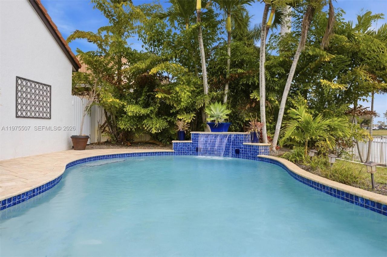 2931 SW 187th Ter, Miramar, FL 33029 Photo