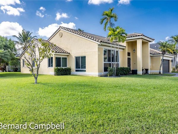 1210 NW 193rd Ave, Pembroke Pines, FL 33029
