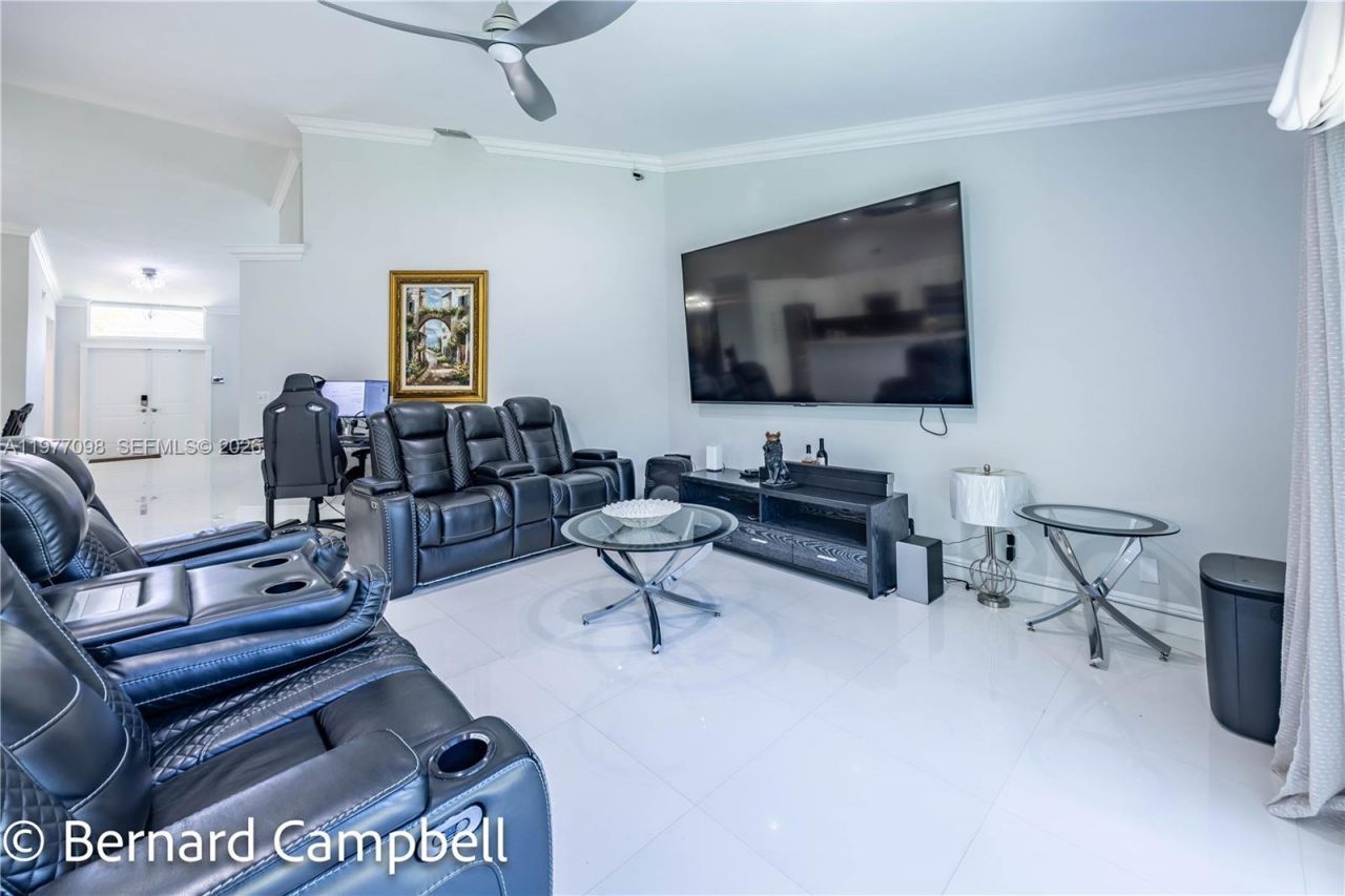 1210 NW 193rd Ave, Pembroke Pines, FL 33029 Photo