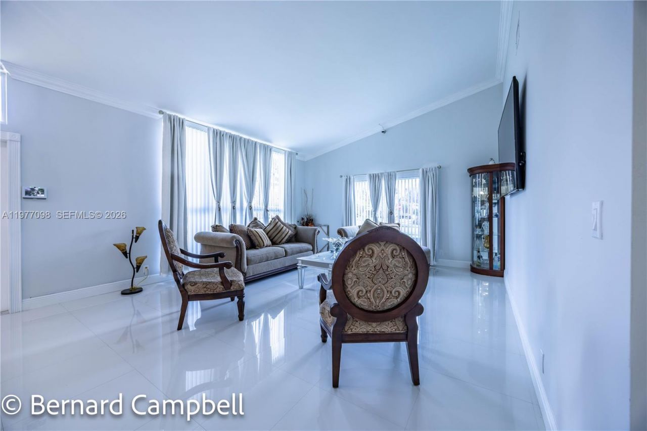 1210 NW 193rd Ave, Pembroke Pines, FL 33029 Photo