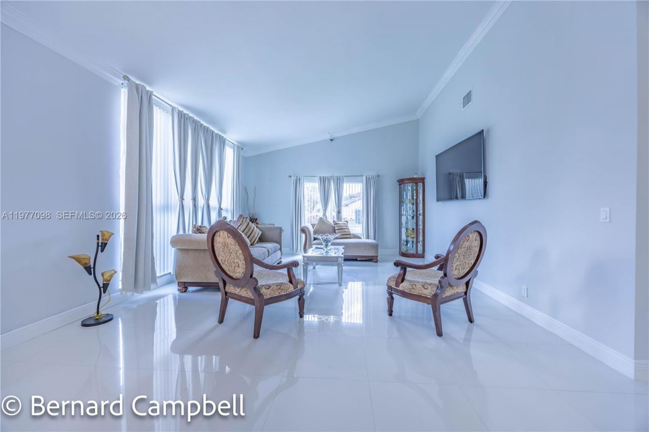 1210 NW 193rd Ave, Pembroke Pines, FL 33029 Photo