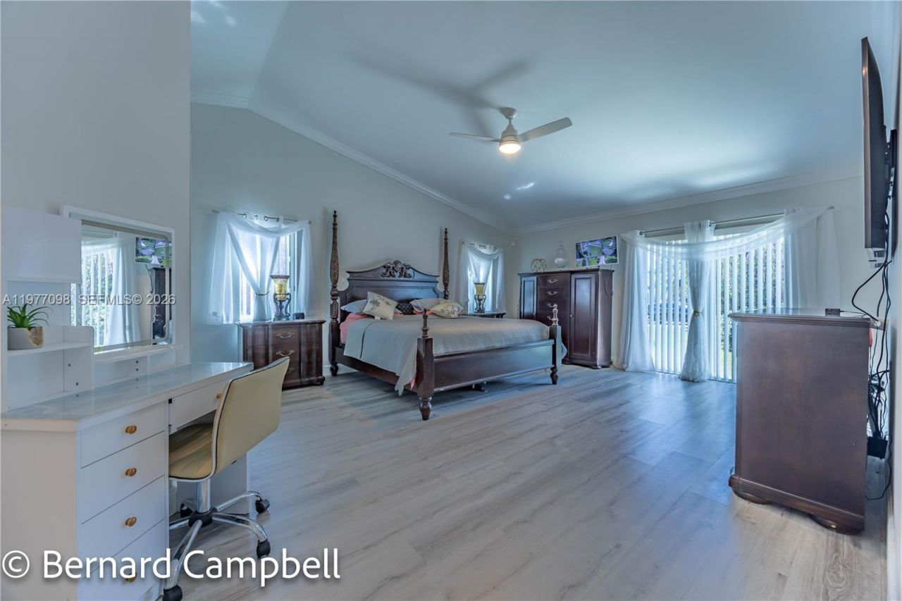 1210 NW 193rd Ave, Pembroke Pines, FL 33029 Photo