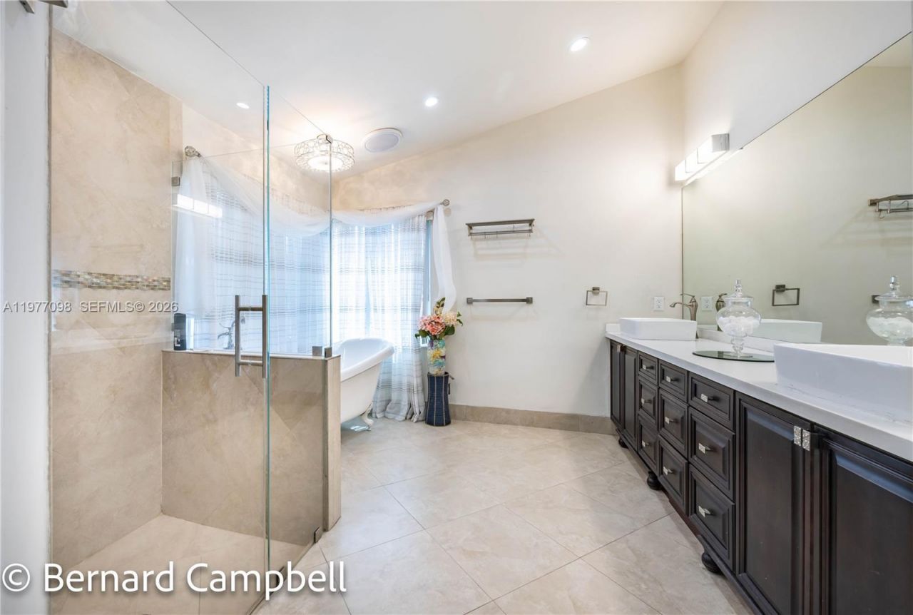 1210 NW 193rd Ave, Pembroke Pines, FL 33029 Photo