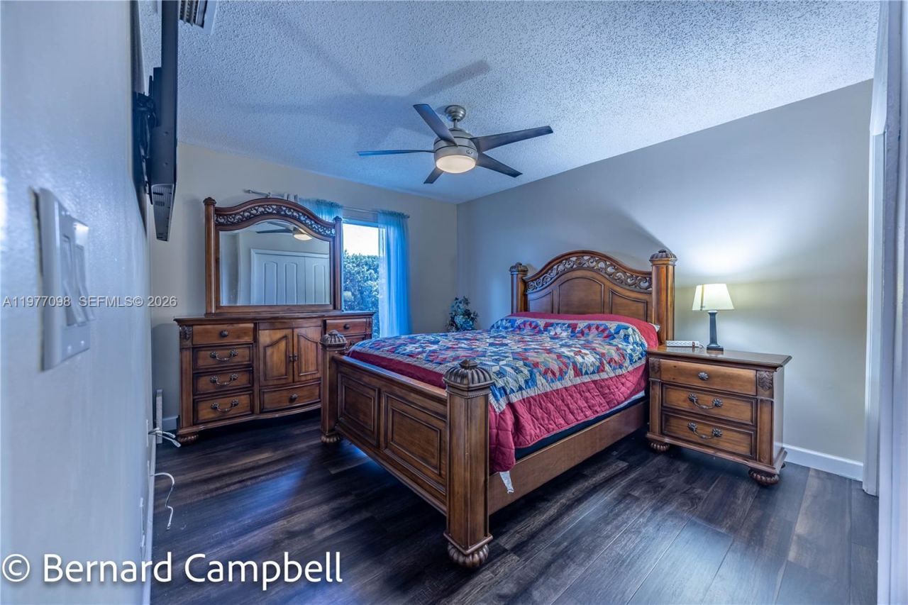 1210 NW 193rd Ave, Pembroke Pines, FL 33029 Photo