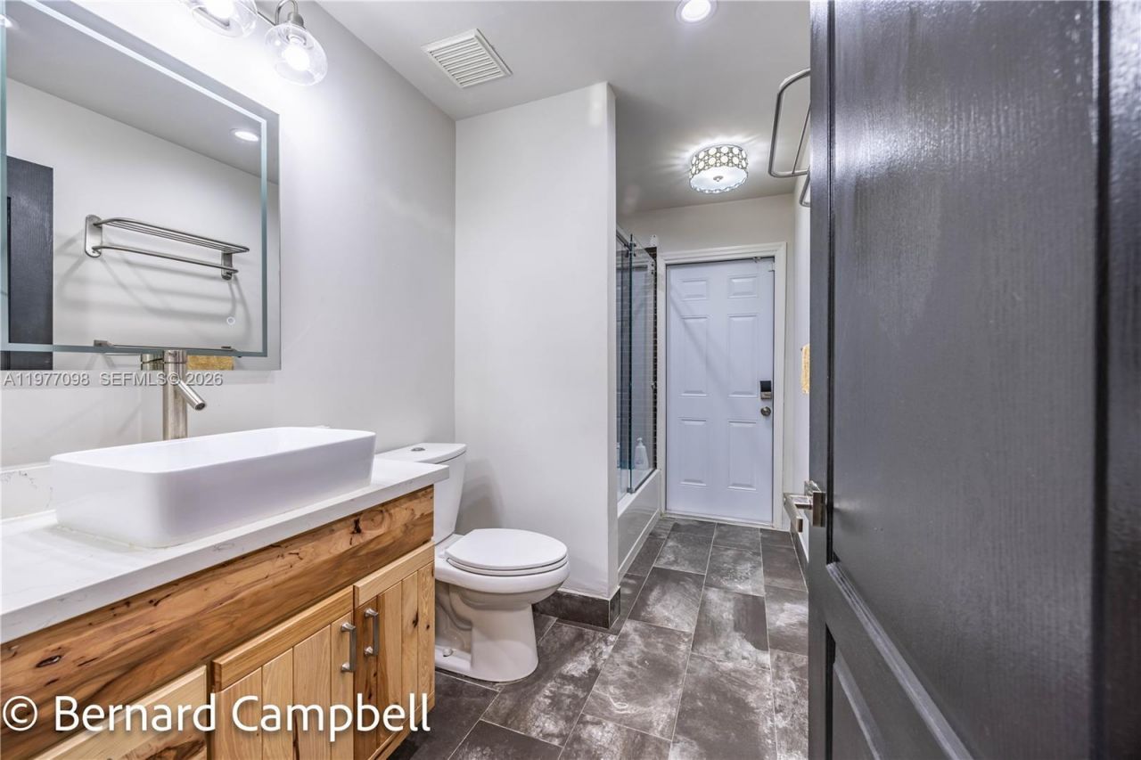 1210 NW 193rd Ave, Pembroke Pines, FL 33029 Photo