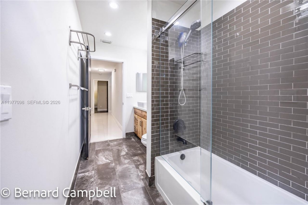 1210 NW 193rd Ave, Pembroke Pines, FL 33029 Photo