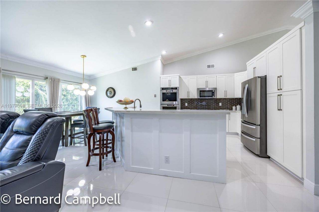 1210 NW 193rd Ave, Pembroke Pines, FL 33029 Photo