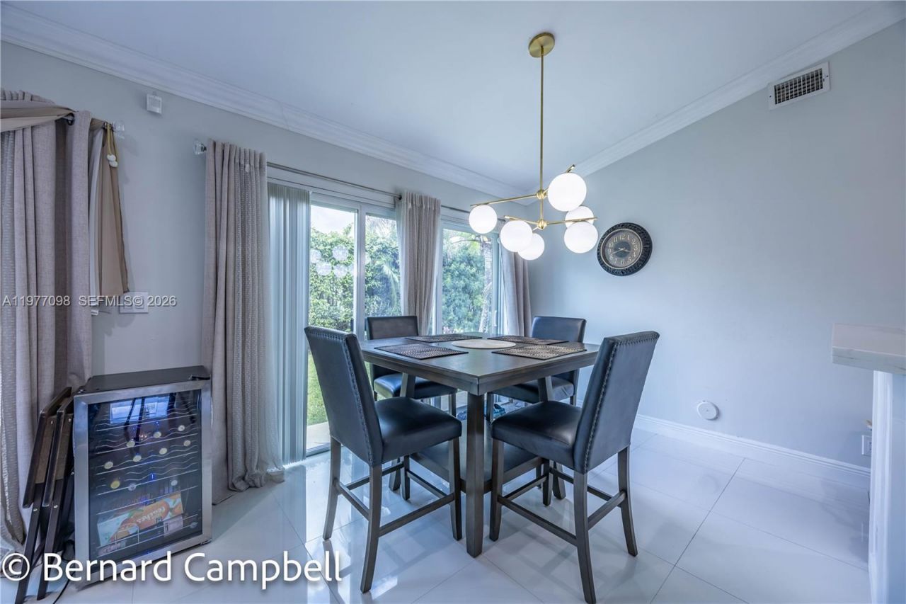 1210 NW 193rd Ave, Pembroke Pines, FL 33029 Photo