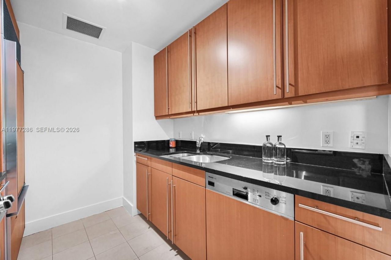 1435 Brickell Ave , Unit 3401, Miami, FL 33131 Photo
