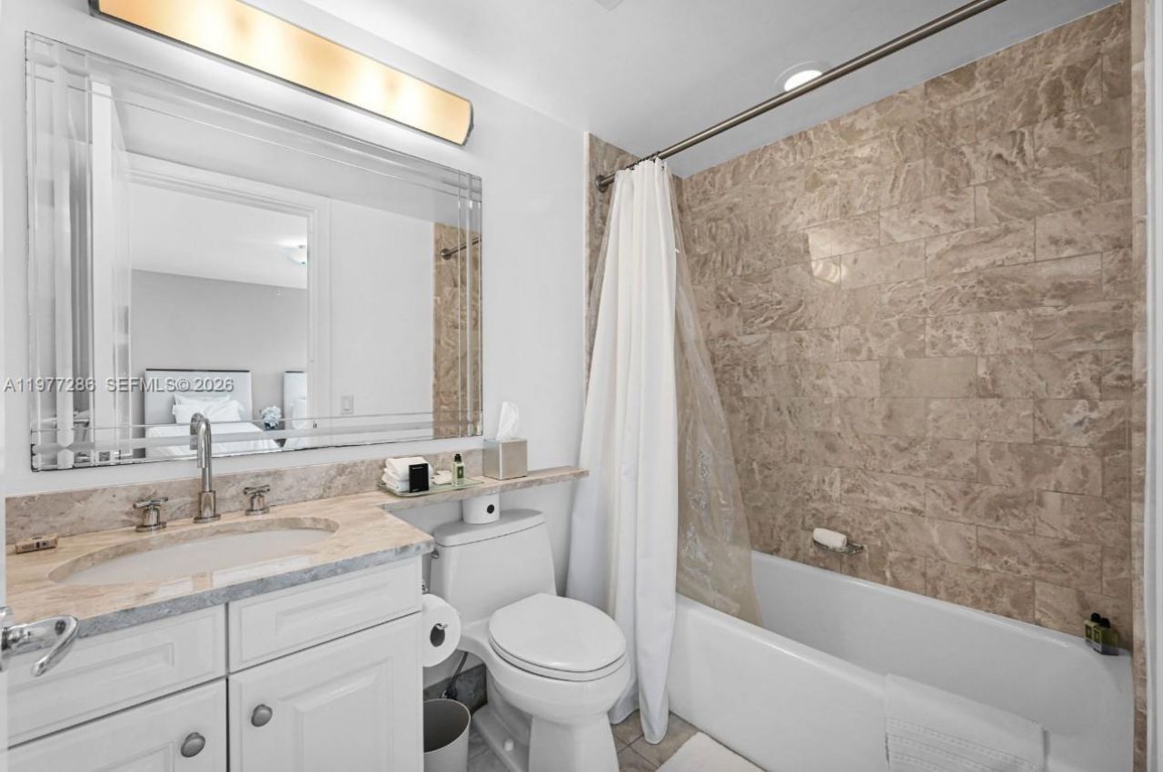 1435 Brickell Ave , Unit 3401, Miami, FL 33131 Photo