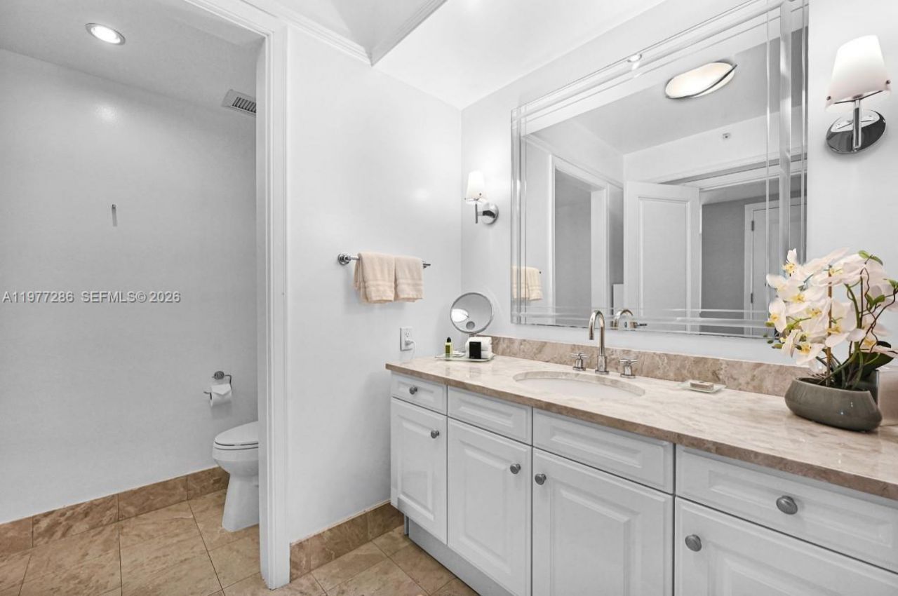 1435 Brickell Ave , Unit 3401, Miami, FL 33131 Photo