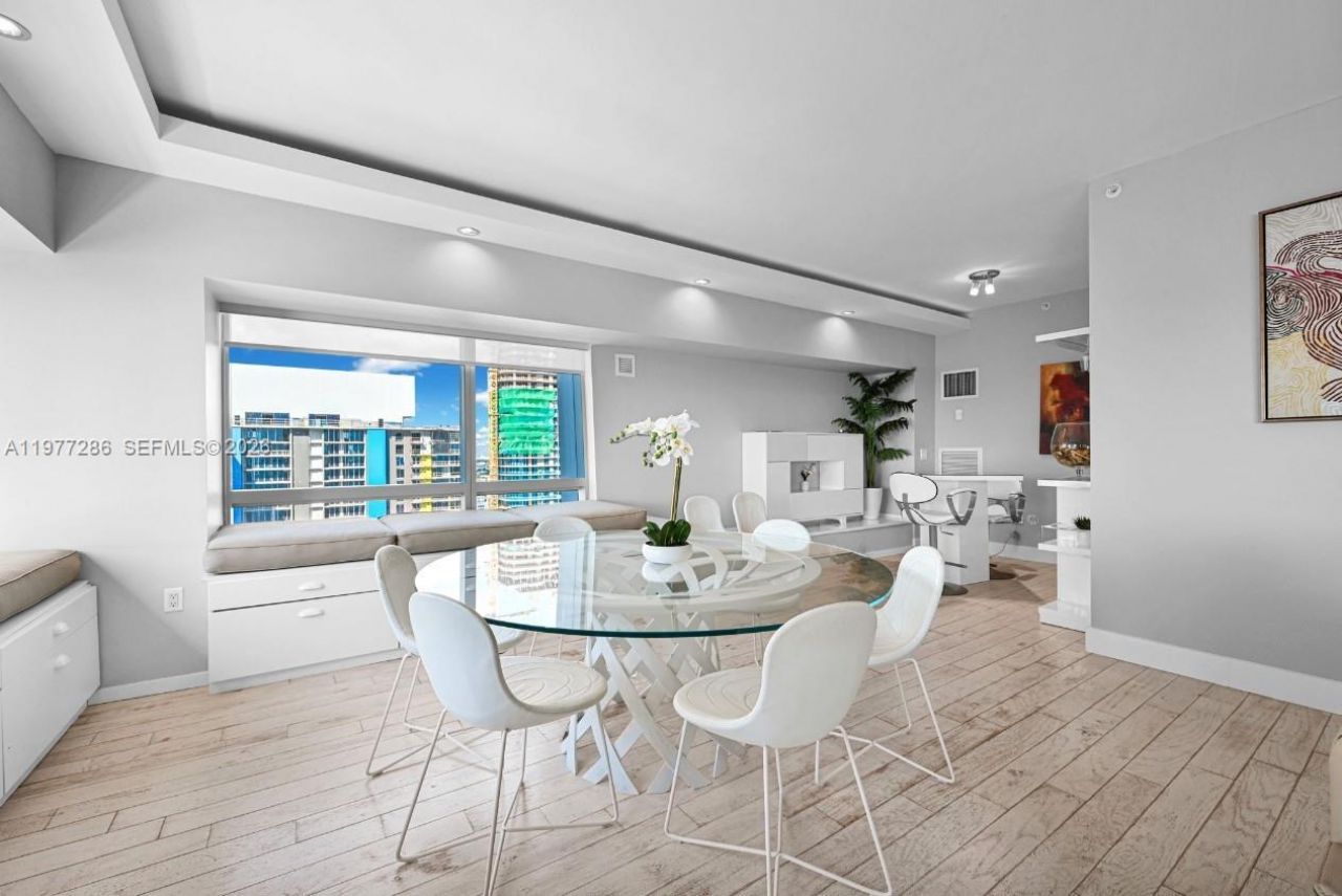 1435 Brickell Ave , Unit 3401, Miami, FL 33131 Photo