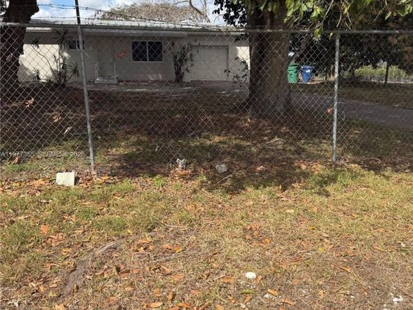 16301 SW 184th St, Miami, FL 33187