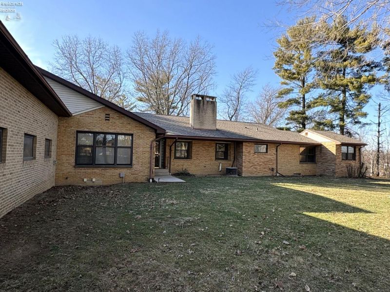 647 Spangler Street, Willard, OH 44890 Photo 6