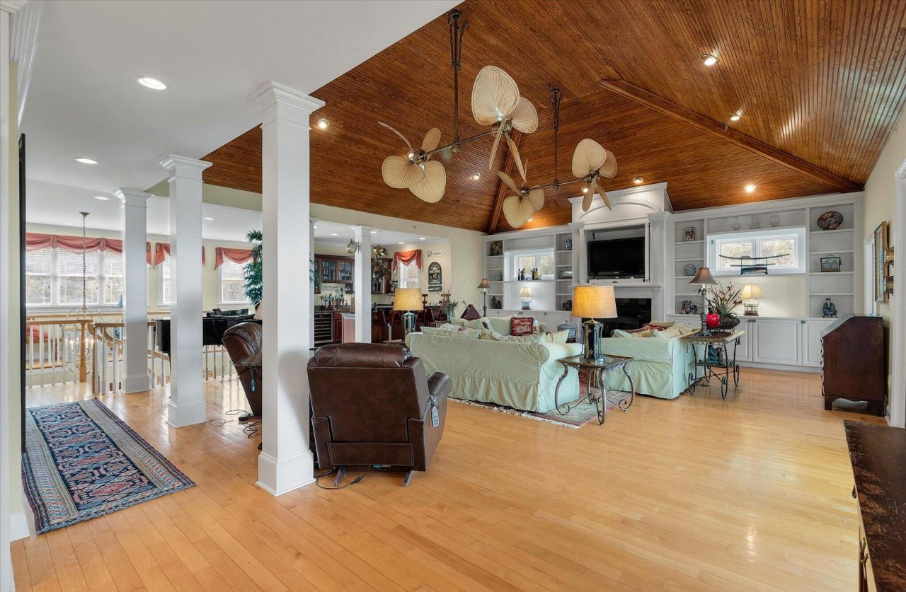 27 Waterway Island Drive Photo 13