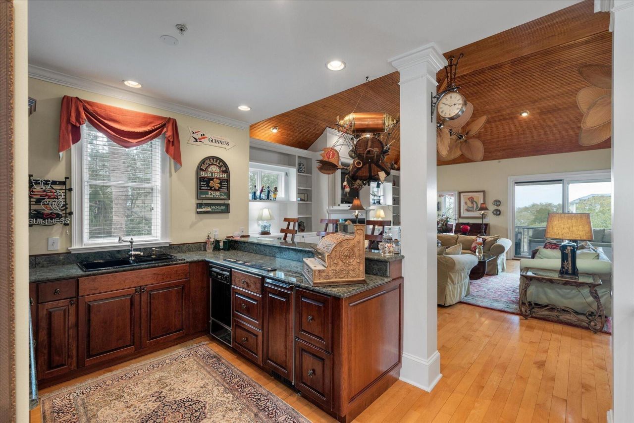 27 Waterway Island Drive Photo 17