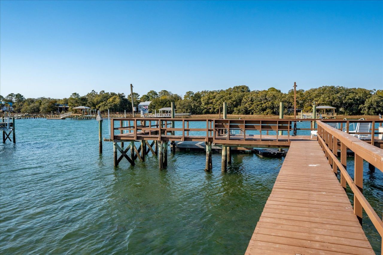 27 Waterway Island Drive Photo 9