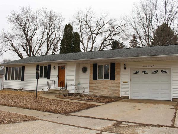 1323 Maple Street, Sac City, IA 50583