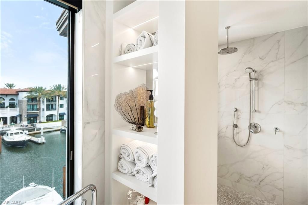 1530 5th Ave S, Unit C210, Naples, FL 34102 Photo