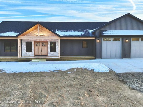 5895 W Plains Road, Eaton Rapids, MI 48827