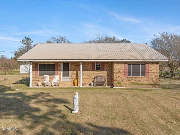 2464 Highway 35 , Opelousas, LA 70570