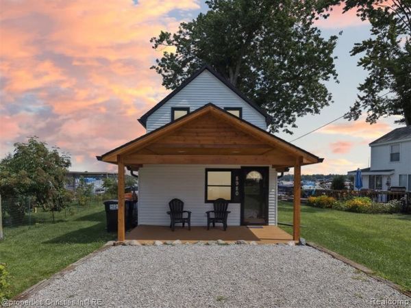 8980 Dexter Pinckney Road, Dexter Twp, MI 48169