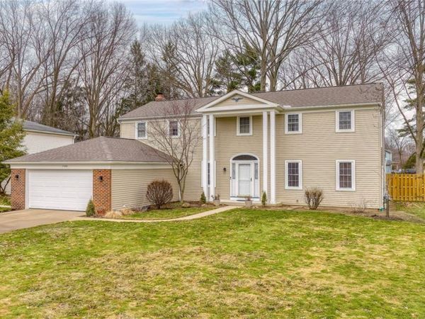 25684 Hidden Acres Drive, Westlake, OH 44145