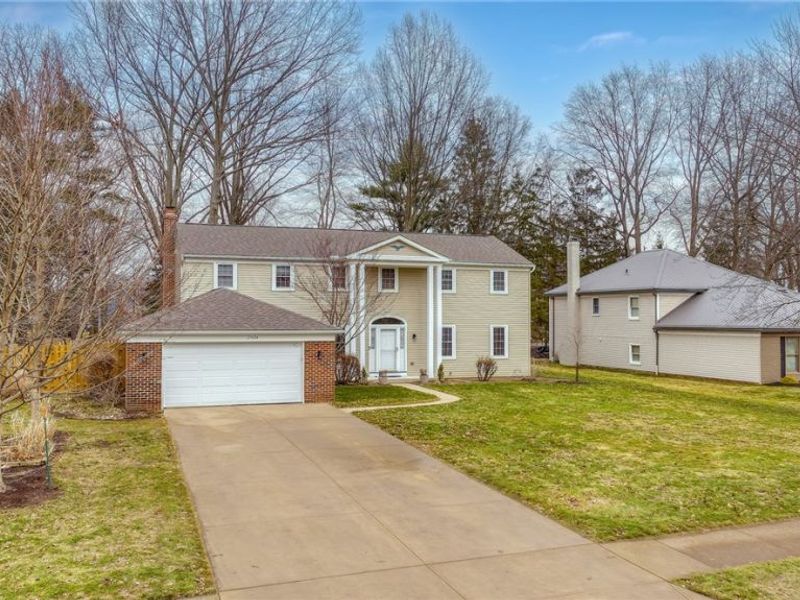 25684 Hidden Acres Drive, Westlake, OH 44145 Photo 2