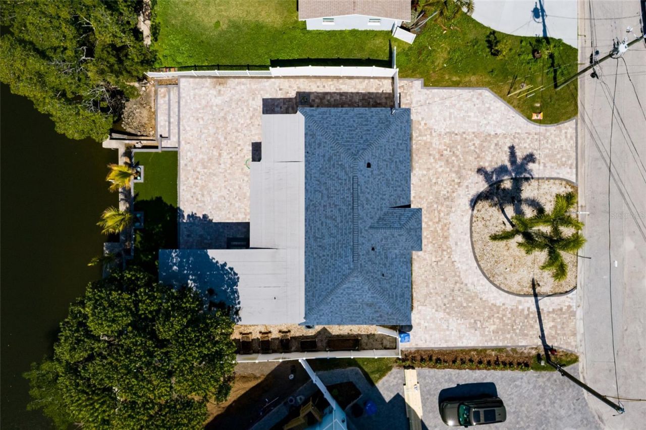 9046 Treasure Lane Ne, Saint Petersburg, FL 33702 Photo