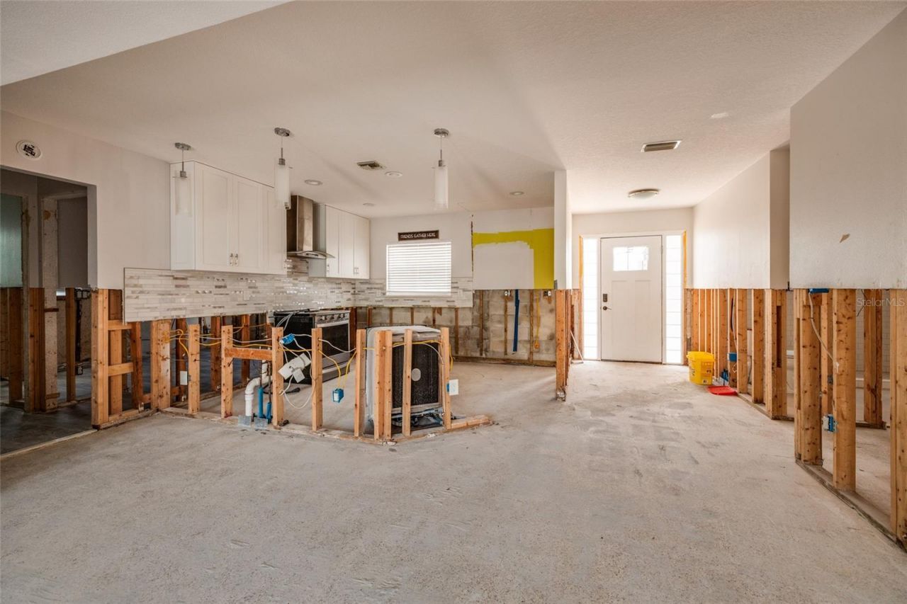 9046 Treasure Lane Ne, Saint Petersburg, FL 33702 Photo