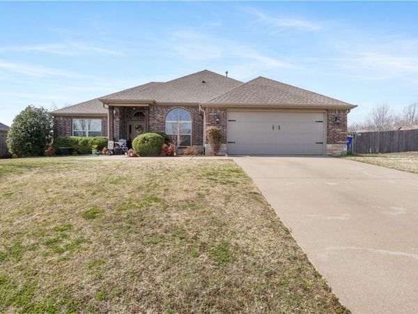 216 Ford Street, Lowell, AR 72745