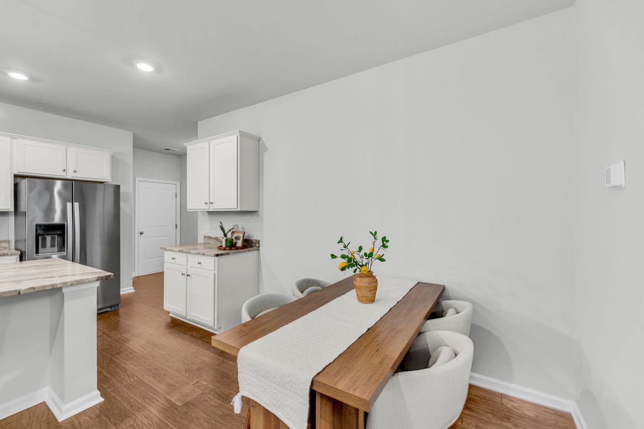 3769 Sawmill Court Photo 12