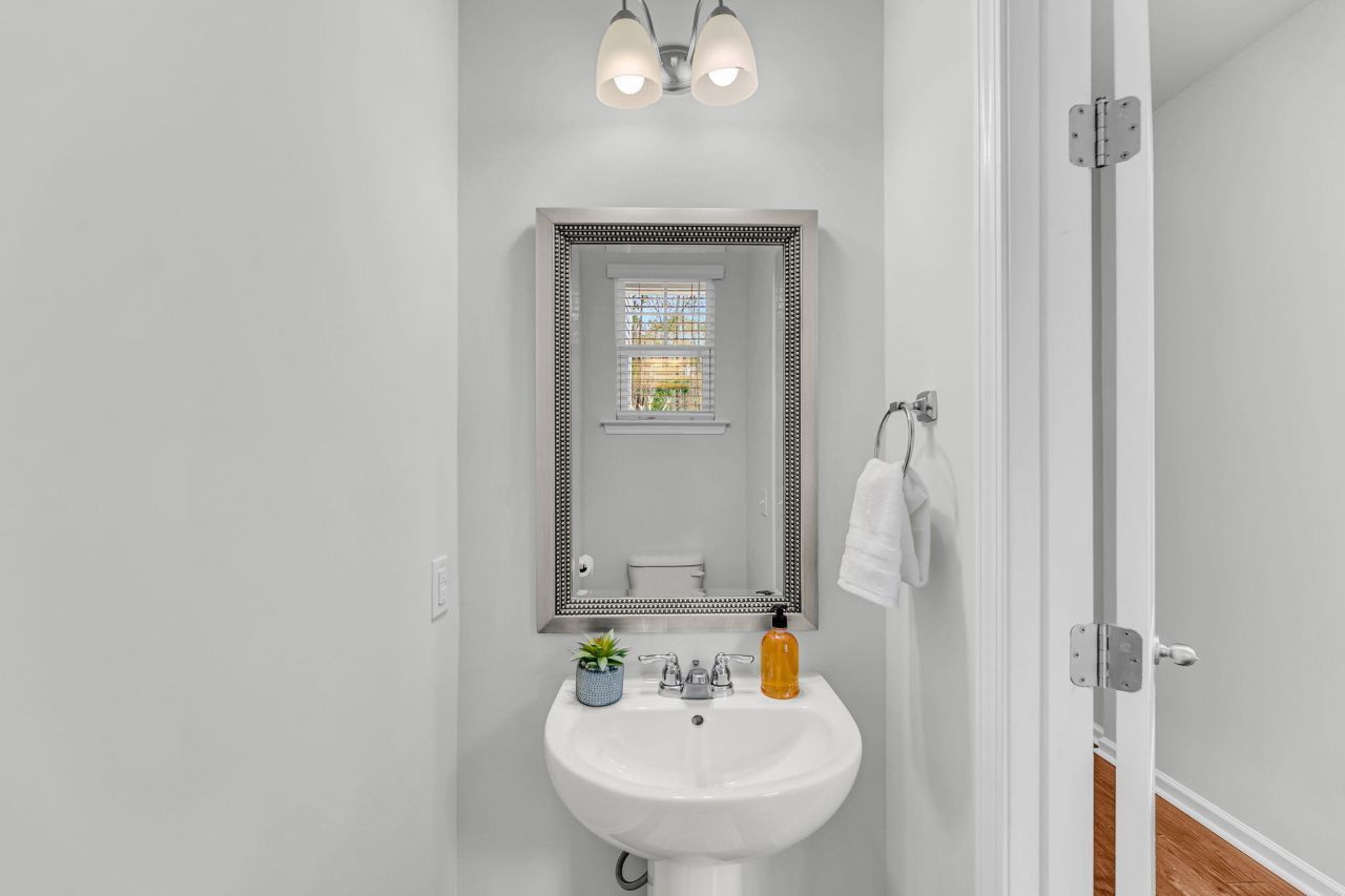 3769 Sawmill Court Photo 14