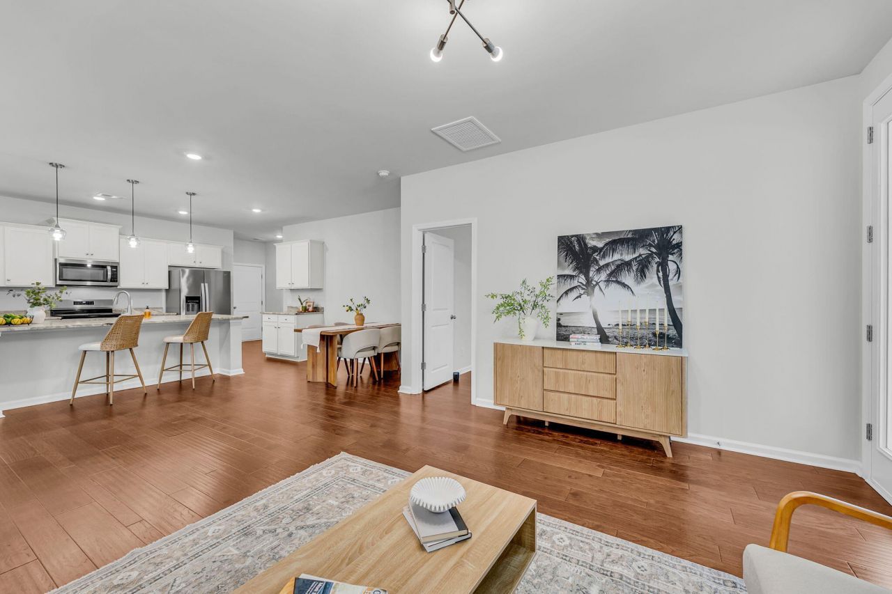 3769 Sawmill Court Photo 18