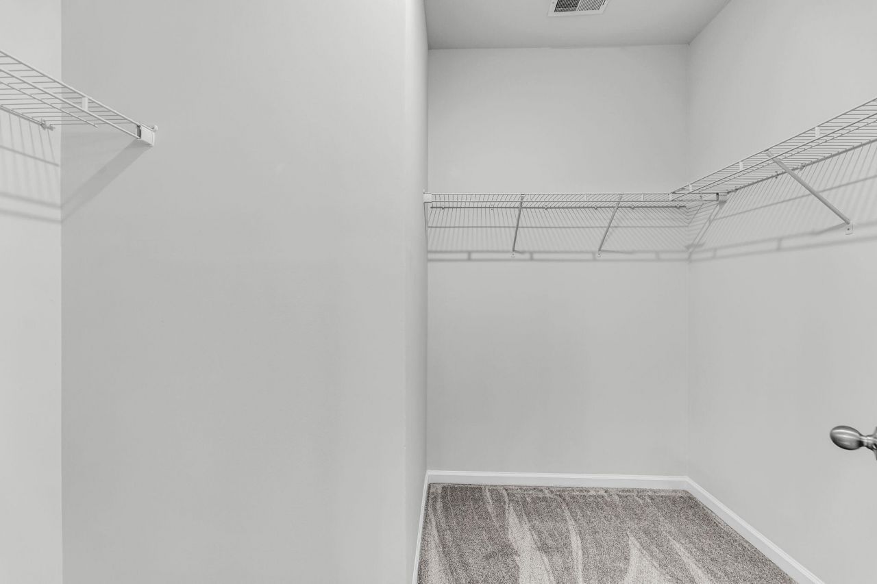 3769 Sawmill Court Photo 25