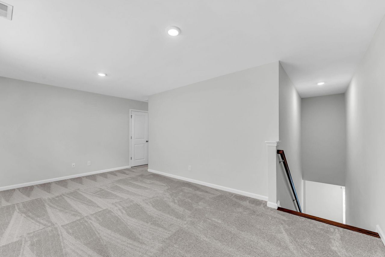 3769 Sawmill Court Photo 29