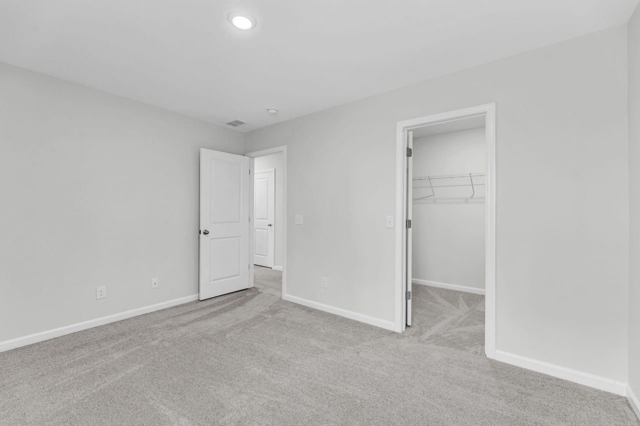 3769 Sawmill Court Photo 38