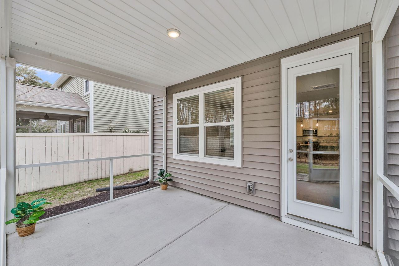 3769 Sawmill Court Photo 40