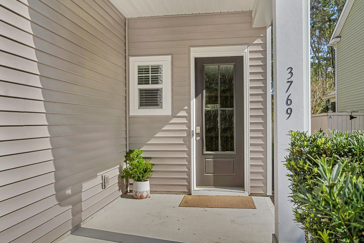 3769 Sawmill Court Photo 6