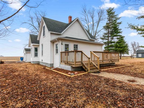 102 S EASTERN Avenue, Minier, IL 61759