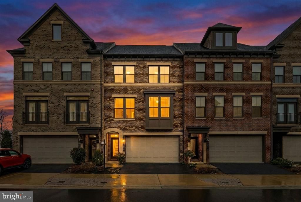 22296 Cornerstone Crossing Terrace, Ashburn, VA 20148 Main Photo