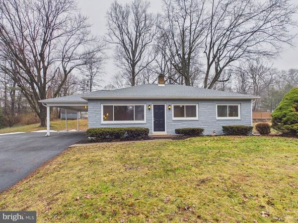 815 TWIN OAKS DRIVE, HUMMELSTOWN, PA 17036