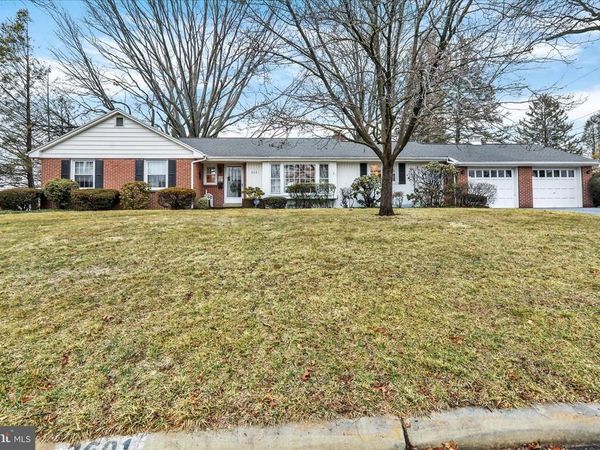 2601 READING BOULEVARD , WEST LAWN, PA 19609