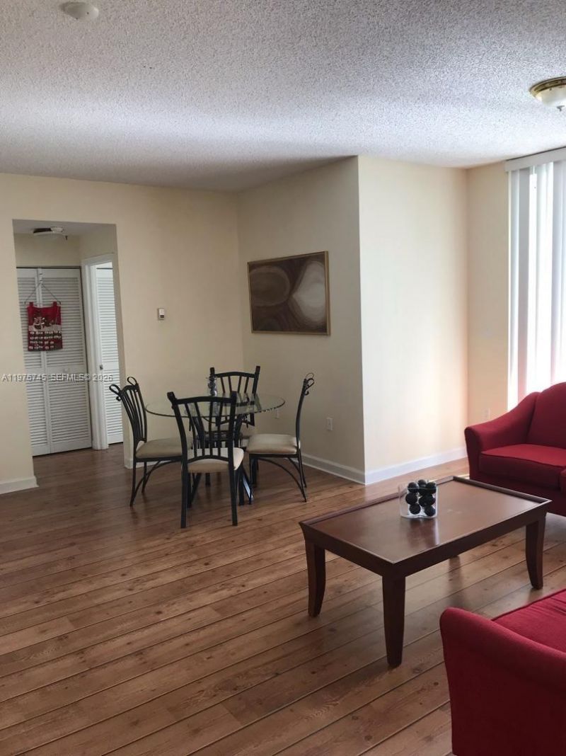 9755 NW 52nd St , Unit 421, Doral, FL 33178 Photo