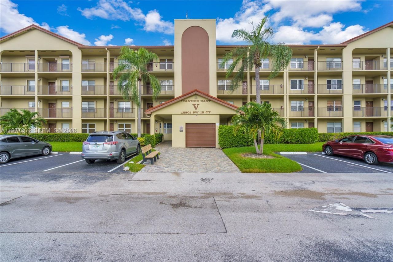 12901 SW 15th Ct , Unit 310V, Pembroke Pines, FL 33027 Photo