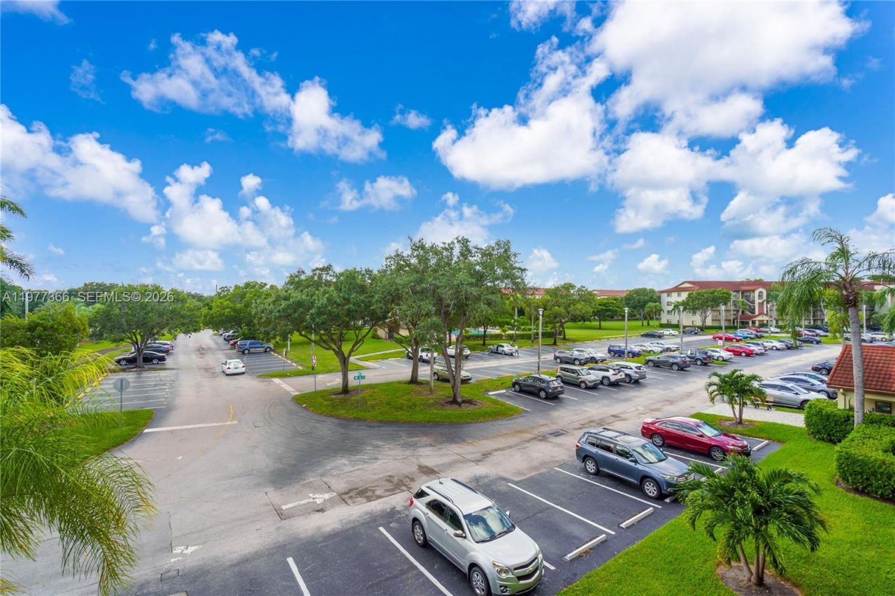 12901 SW 15th Ct , Unit 310V, Pembroke Pines, FL 33027 Photo